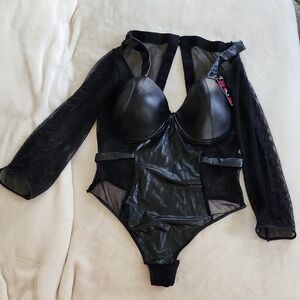 Elegant Black Lace Sleeve Bodysuit